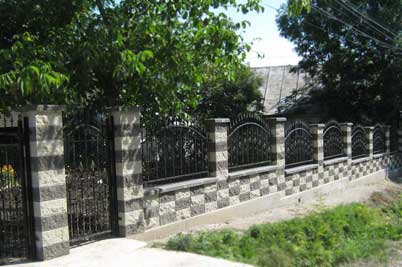 gard prefabricat din beton model split client botosani